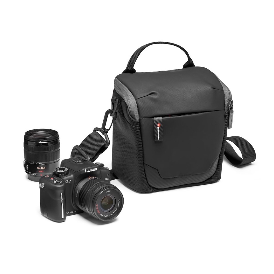 Buy camera bags from Grand stores at good price.