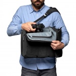 Camera backpack Manfrotto Chicago MB CH BP 30 use2